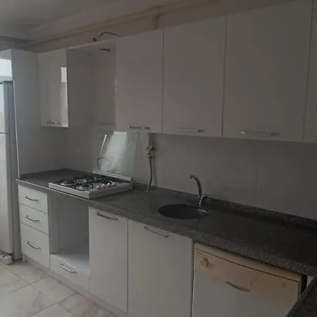 Merkezi Deniz Manzarisi Ile Aile Yasamina Uygun Klimali Wifili Luexs Trabzon